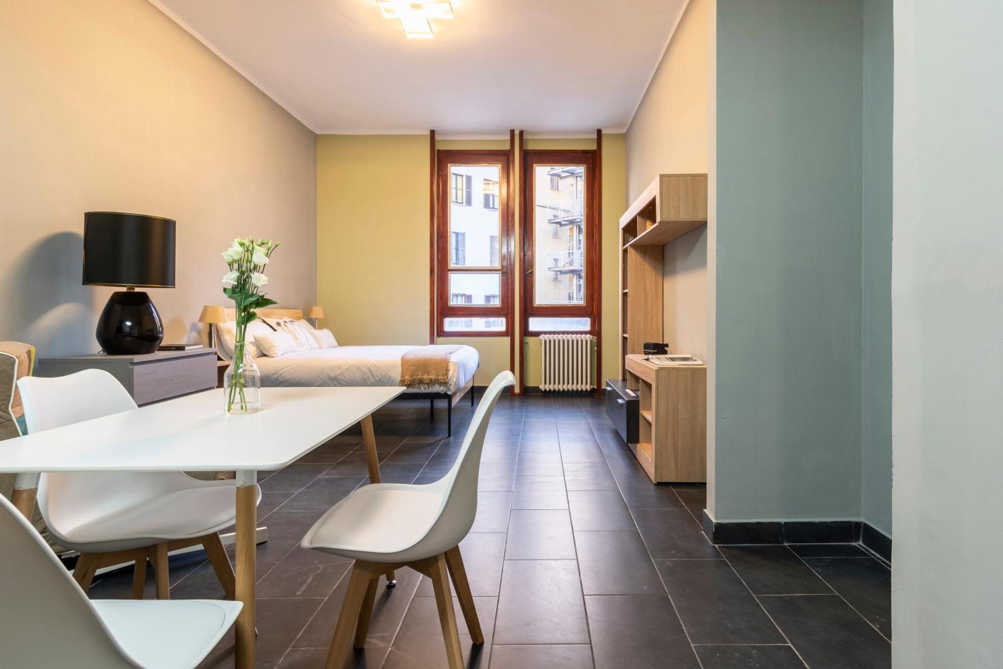 Centrale Flexyrent - Steps From Train Station ميلان المظهر الخارجي الصورة